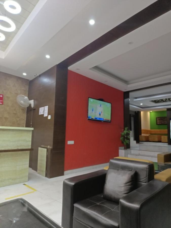 Hotel Inn Suites - Delhi Airport Neu-Delhi Exterior foto