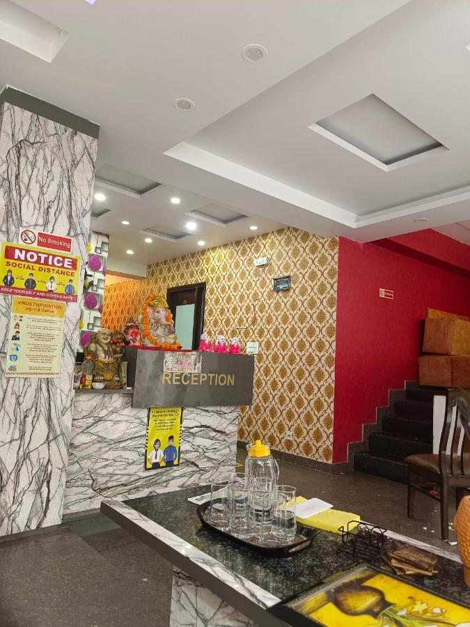 Hotel Inn Suites - Delhi Airport Neu-Delhi Exterior foto
