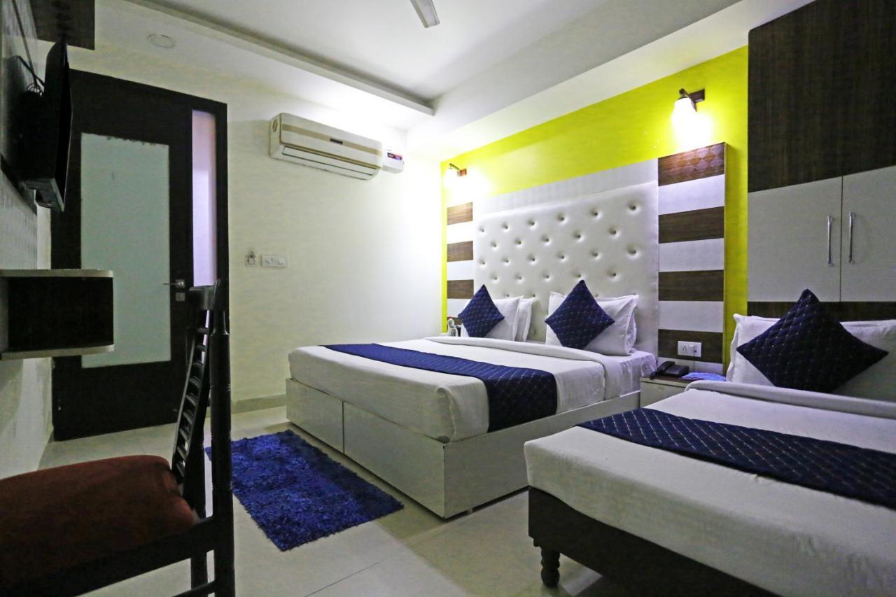 Hotel Inn Suites - Delhi Airport Neu-Delhi Exterior foto